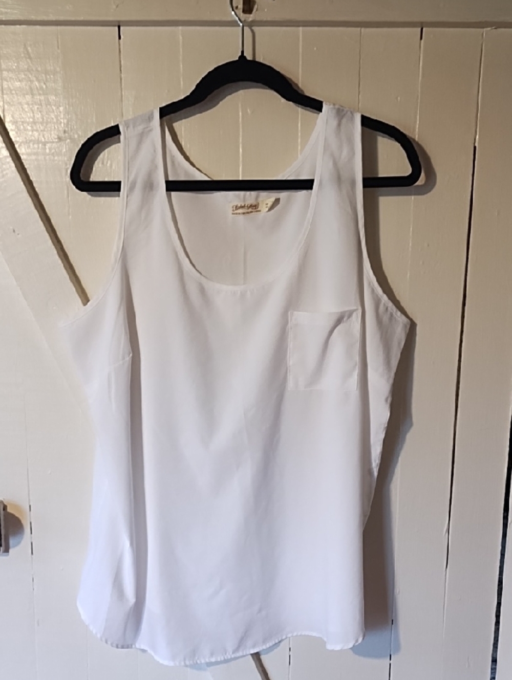 Faded Glory White Scoop Neck Pocket Tank Top XXL Like New.